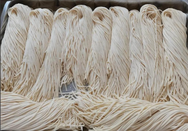 鲜面条行业迈入高质量发展新阶段 健康化、数字化驱动产业升级